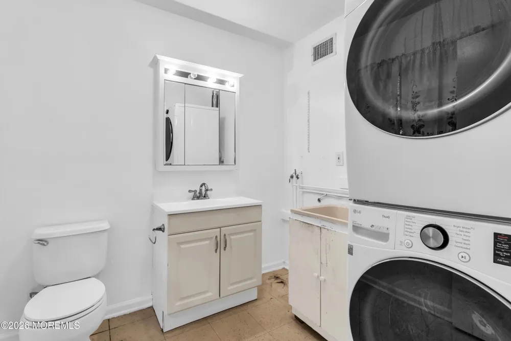 94 Leedsville Drive Lincroft, NJ 07738
