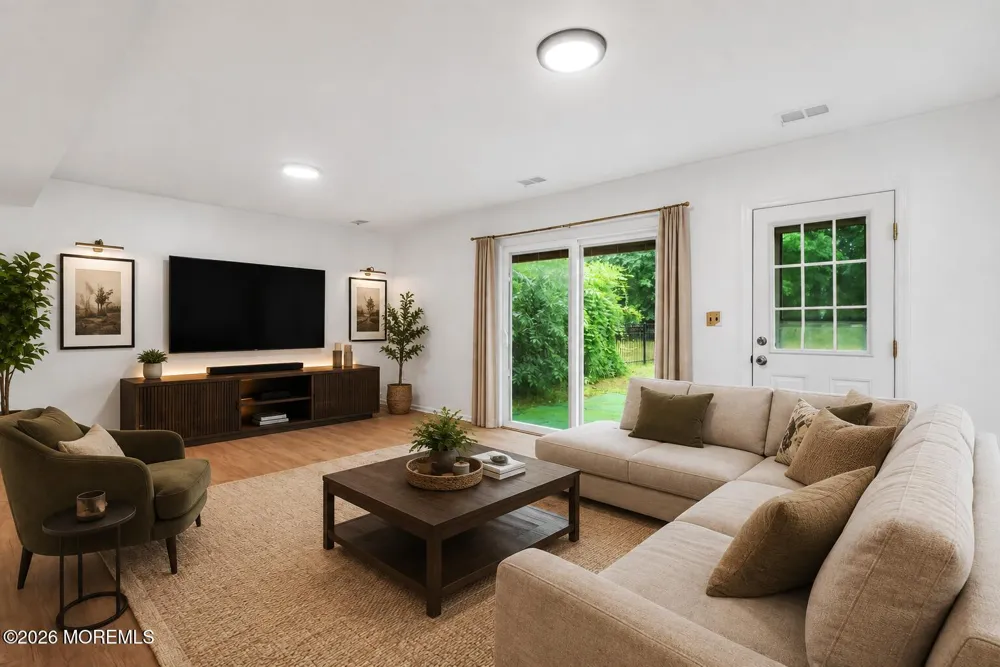 94 Leedsville Drive Lincroft, NJ 07738