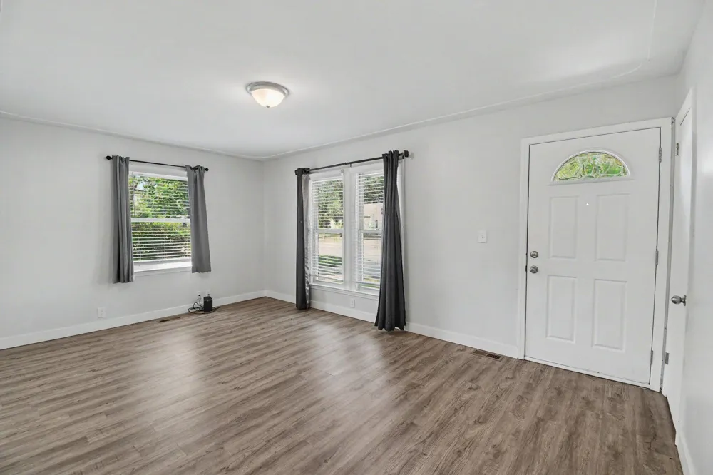 5134 Heyboer Avenue SE Kentwood City, MI 49548