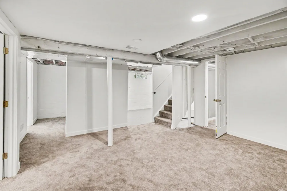 5134 Heyboer Avenue SE Kentwood City, MI 49548