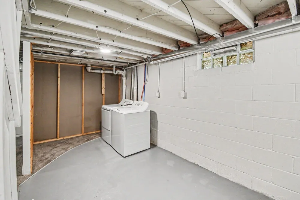 5134 Heyboer Avenue SE Kentwood City, MI 49548