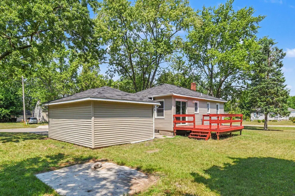 5134 Heyboer Avenue SE Kentwood City, MI 49548