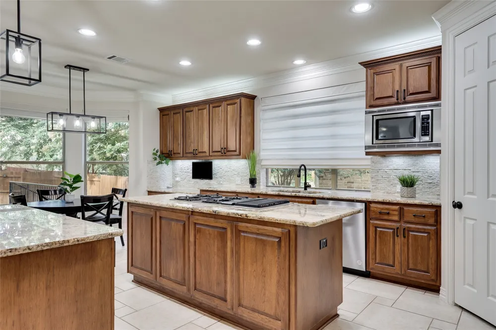 408 Ridgetop Bend Cedar Park, TX 78613
