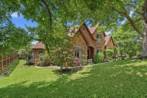 700 Briar Ridge Drive