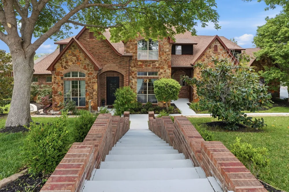 700 Briar Ridge Drive Keller, TX 76248