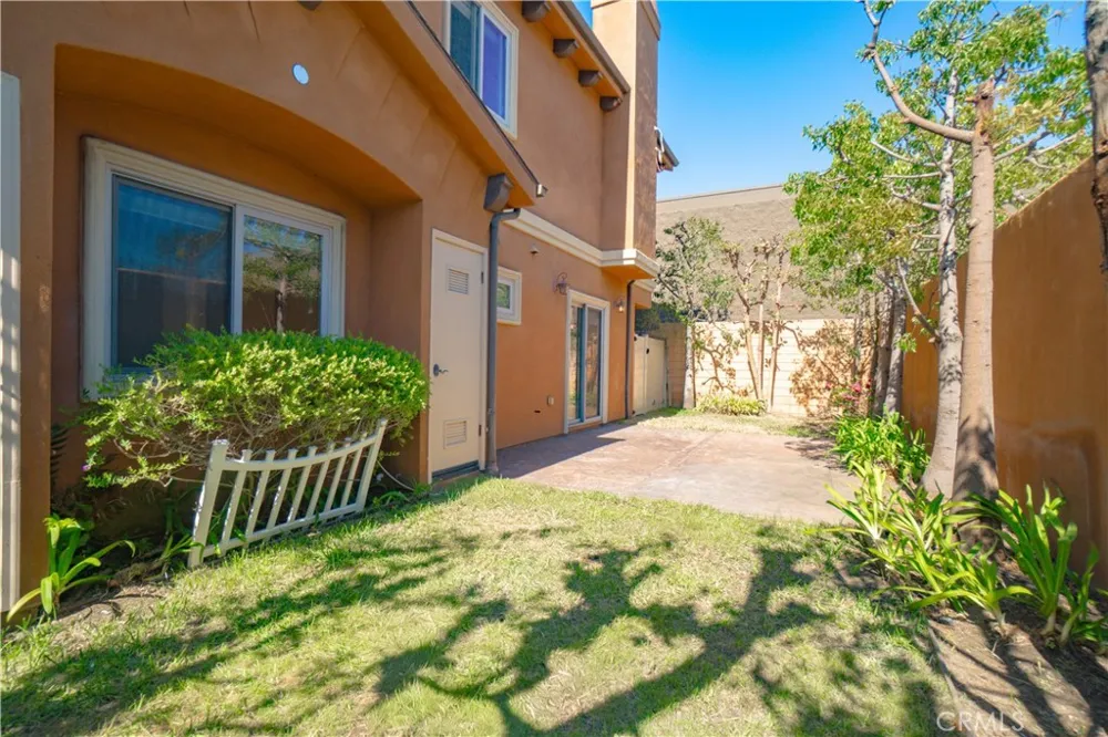 2106 Mathews #C Redondo Beach, CA 90278