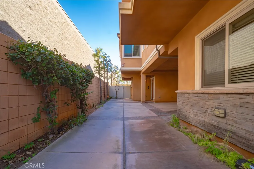 2106 Mathews #C Redondo Beach, CA 90278