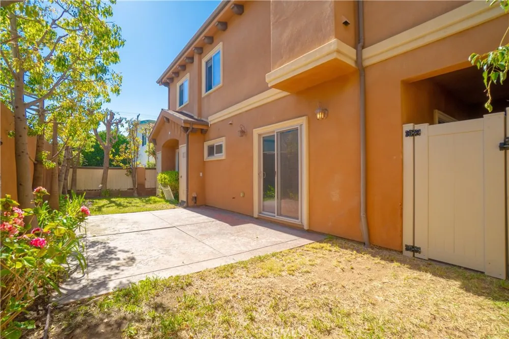 2106 Mathews #C Redondo Beach, CA 90278