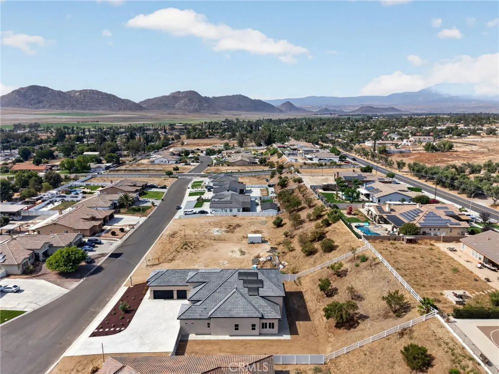 22258 Crown Princess Court Nuevo, CA 92567