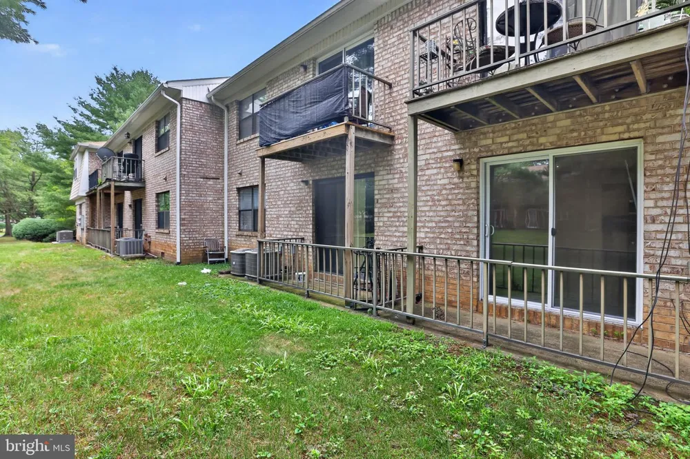 1807 SILVER COURT Hamilton, NJ 08690