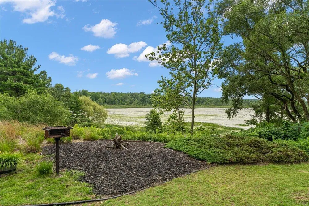 5501 Sunset Path Stevensville, MI 49127