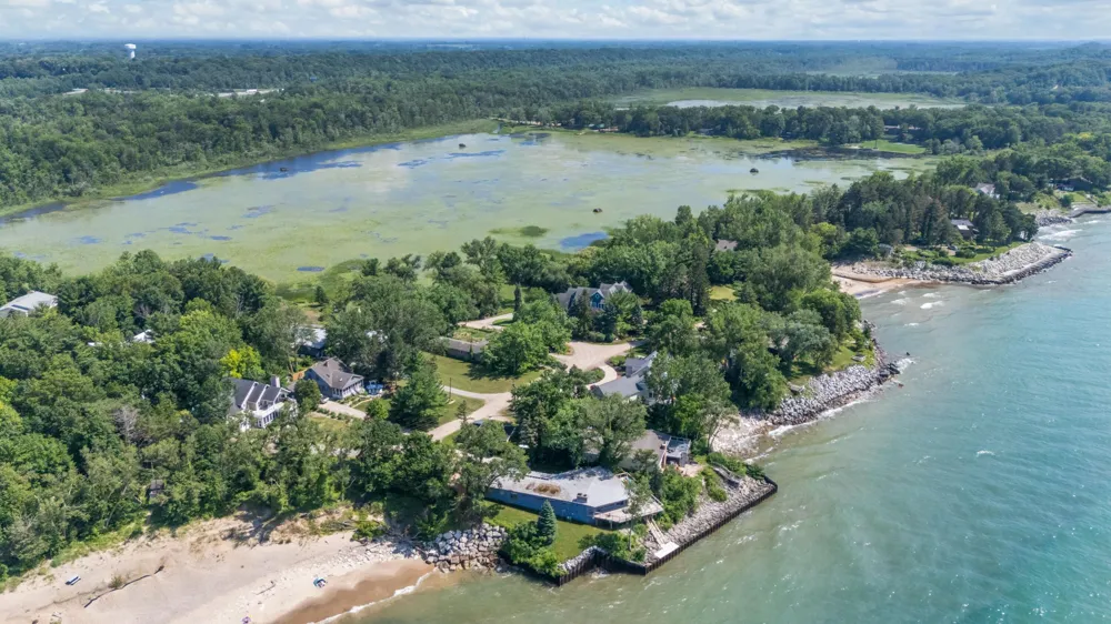5501 Sunset Path Stevensville, MI 49127