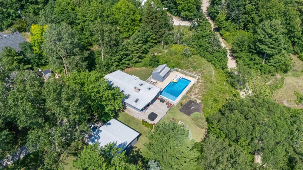 5501 Sunset Path Stevensville, MI 49127
