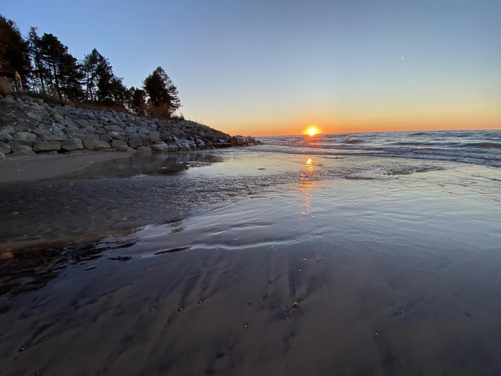 5501 Sunset Path Stevensville, MI 49127