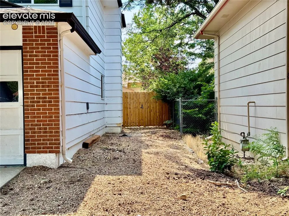 2203 Norman Lane Pueblo, CO 81005