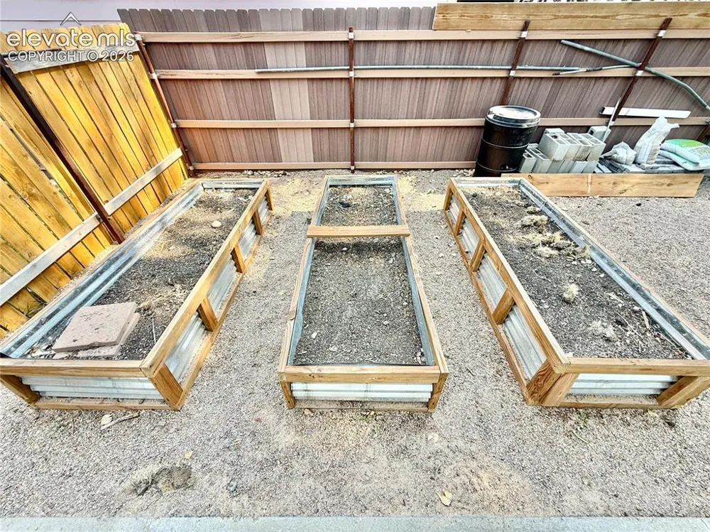 2203 Norman Lane Pueblo, CO 81005
