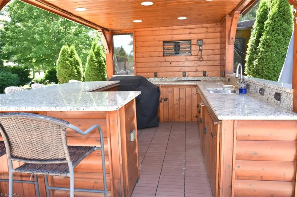 2524 Edmonds Road ##17 Galax, VA 24333