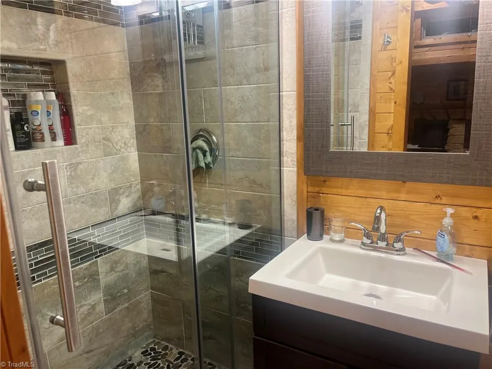 2524 Edmonds Road ##17 Galax, VA 24333