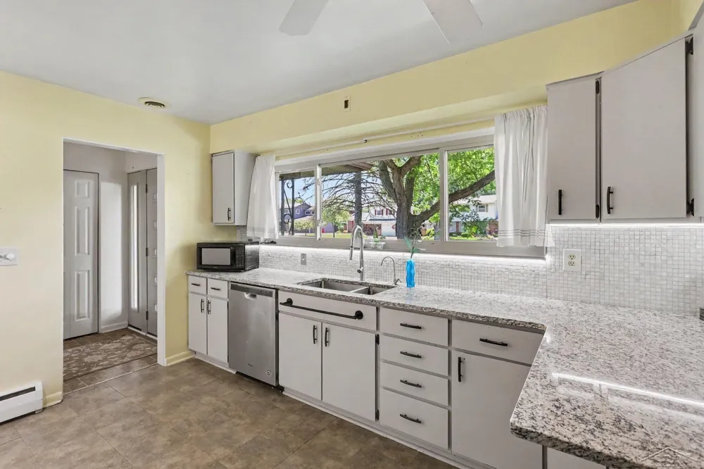 2850 Hemmeter Road Saginaw Charter Township, MI 48603