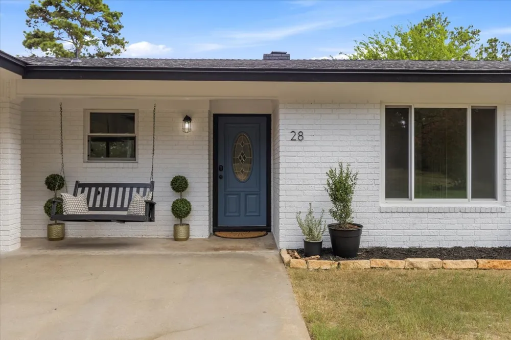 28 Lost Pines Avenue Bastrop, TX 78602