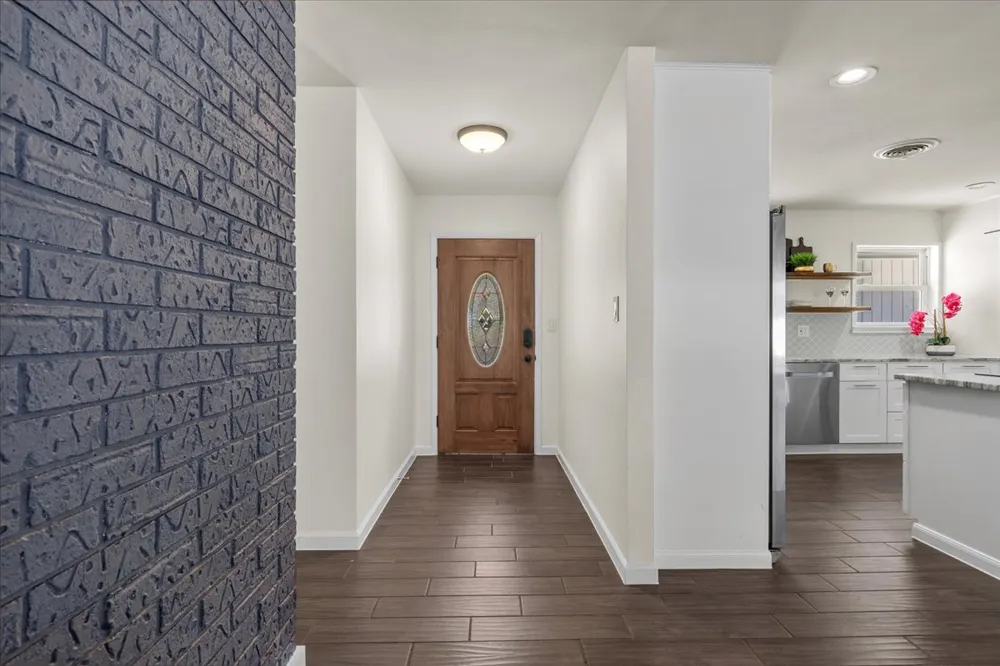 28 Lost Pines Avenue Bastrop, TX 78602