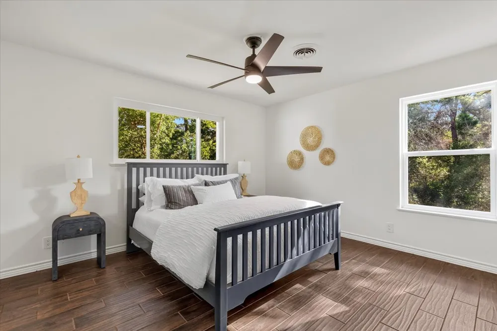 28 Lost Pines Avenue Bastrop, TX 78602