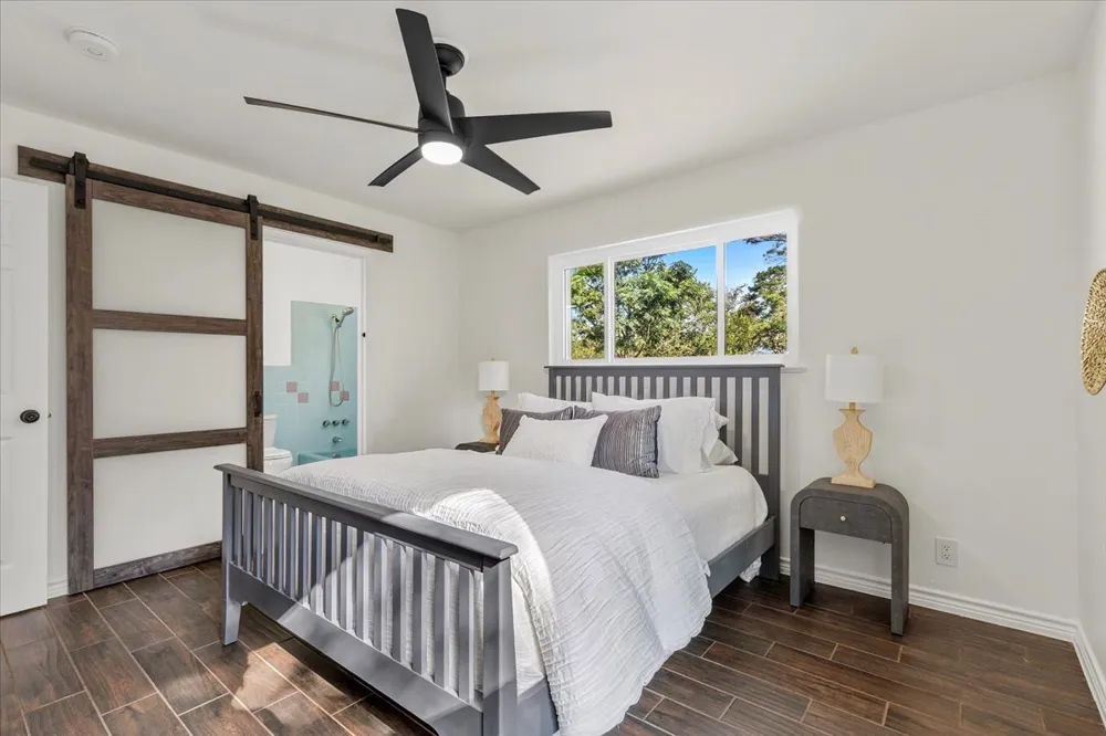 28 Lost Pines Avenue Bastrop, TX 78602