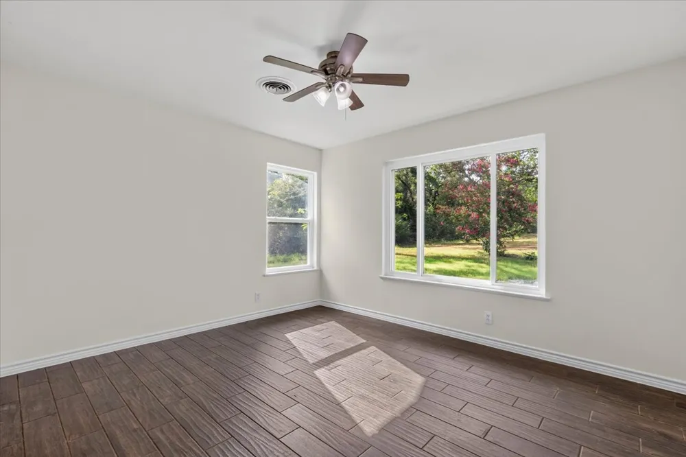28 Lost Pines Avenue Bastrop, TX 78602
