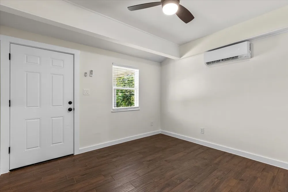 28 Lost Pines Avenue Bastrop, TX 78602
