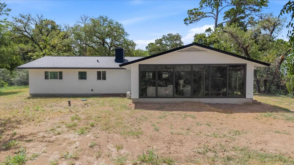 28 Lost Pines Avenue Bastrop, TX 78602