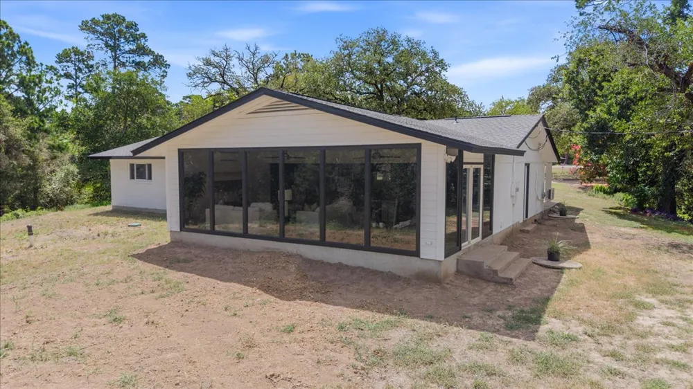 28 Lost Pines Avenue Bastrop, TX 78602