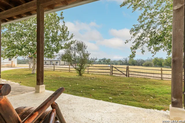 237 Twisted Timbers Rd Fredericksburg, TX 78624