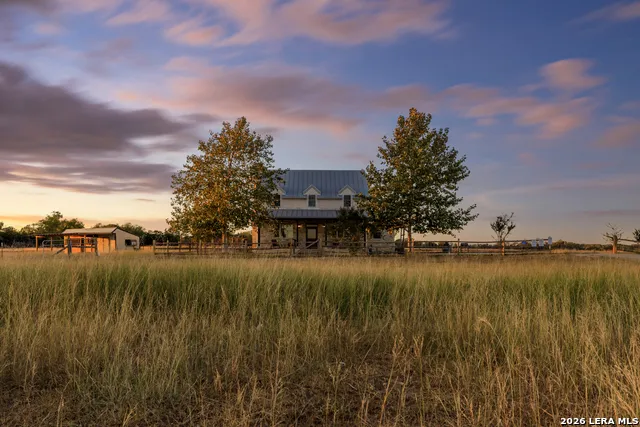 237 Twisted Timbers Rd Fredericksburg, TX 78624