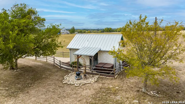 237 Twisted Timbers Rd Fredericksburg, TX 78624