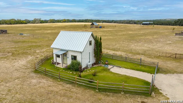237 Twisted Timbers Rd Fredericksburg, TX 78624