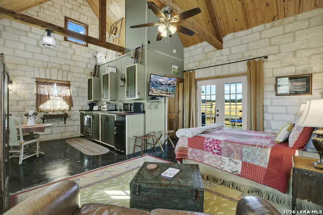 237 Twisted Timbers Rd Fredericksburg, TX 78624