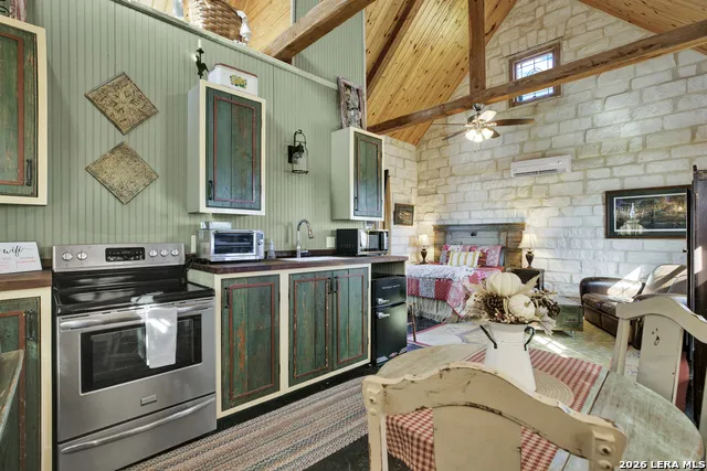 237 Twisted Timbers Rd Fredericksburg, TX 78624