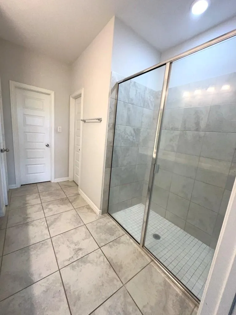 7118 Fannin Street Pearland, TX 77584