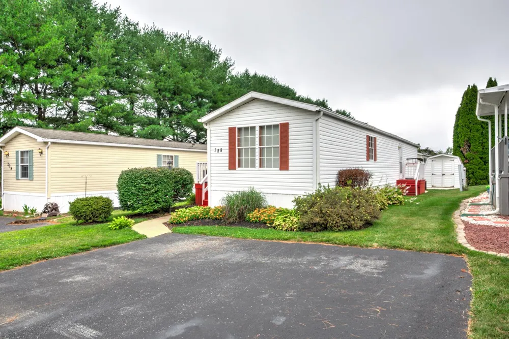206 SADDLEFORD COURT Lancaster, PA 17603