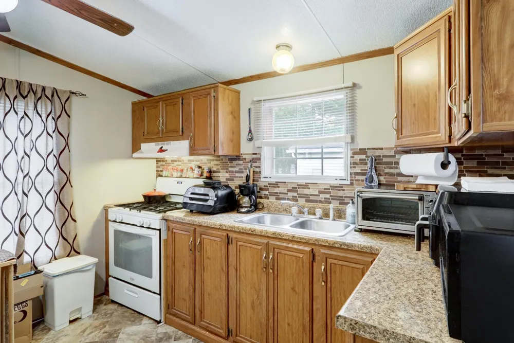 206 SADDLEFORD COURT Lancaster, PA 17603