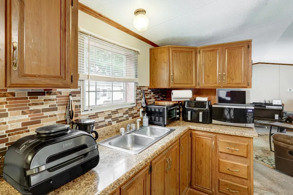 206 SADDLEFORD COURT Lancaster, PA 17603