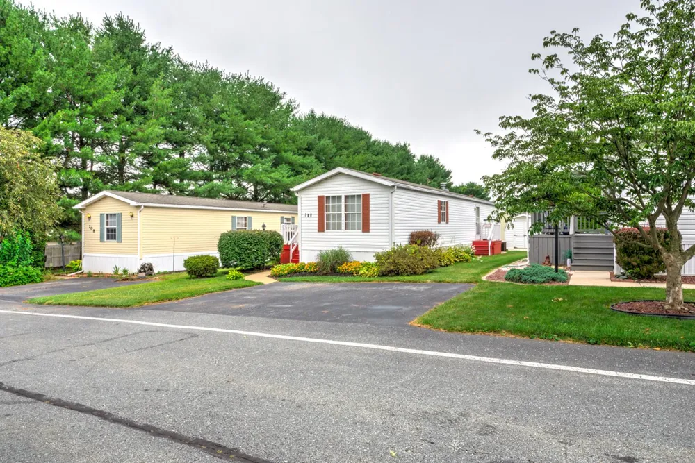 206 SADDLEFORD COURT Lancaster, PA 17603