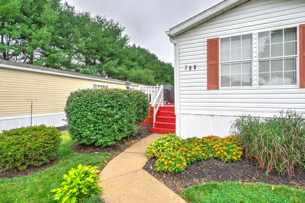 206 SADDLEFORD COURT Lancaster, PA 17603