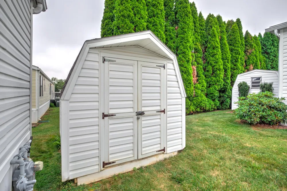 206 SADDLEFORD COURT Lancaster, PA 17603