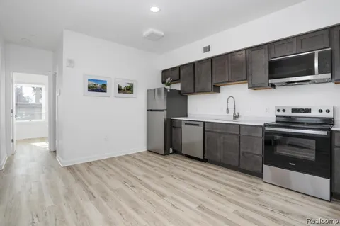 799 E Grand Boulevard #4