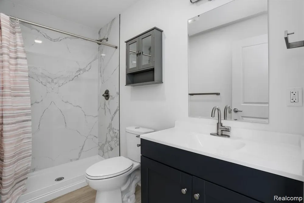 799 E Grand Boulevard #4 Detroit City, MI 48207