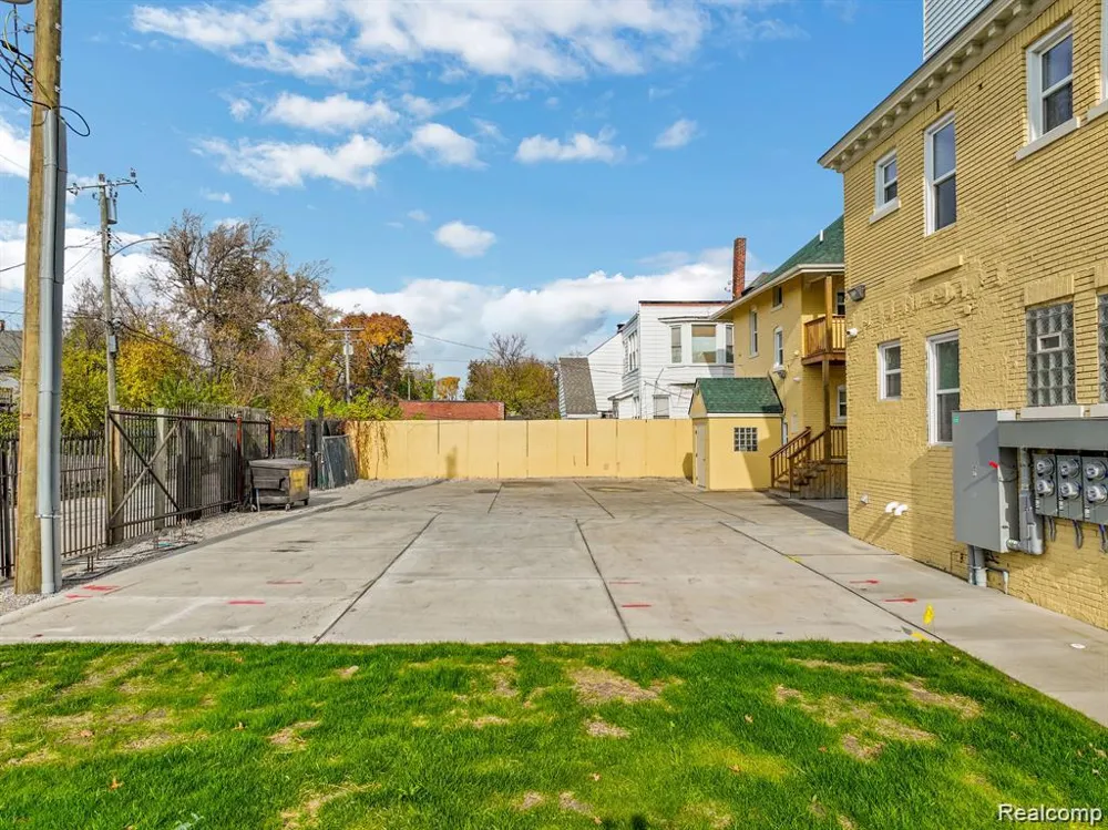 799 E Grand Boulevard #4 Detroit City, MI 48207