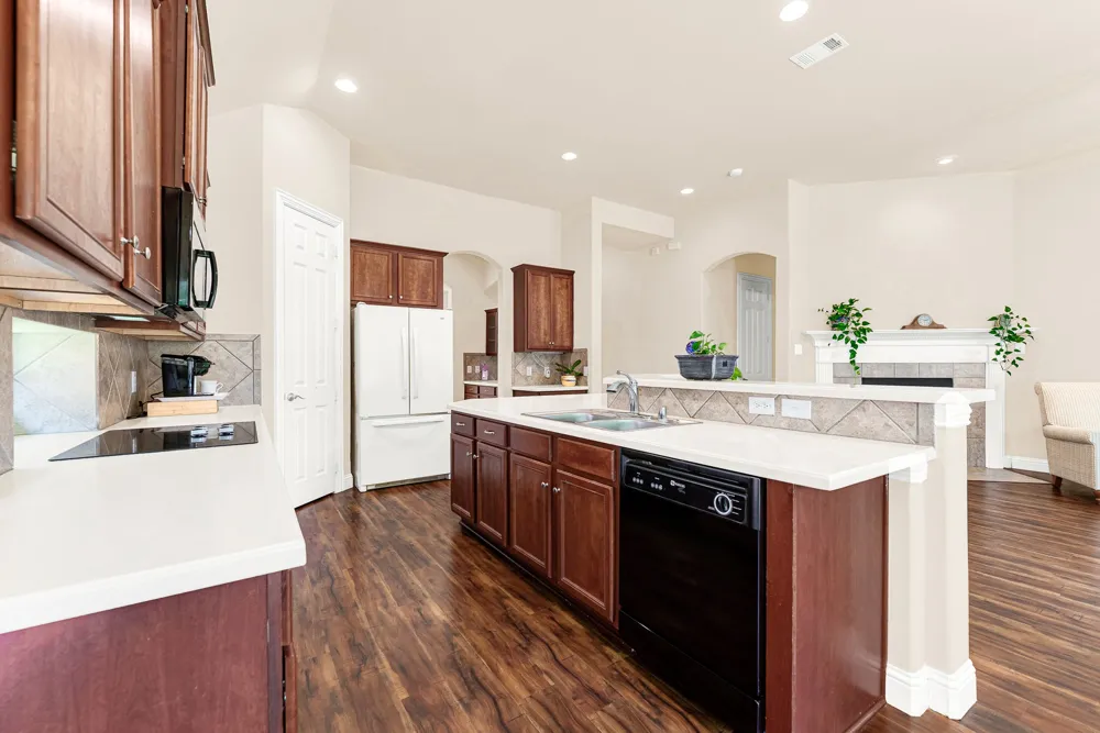 5724 New Castle Drive Richardson, TX 75082