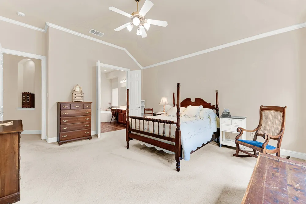 5724 New Castle Drive Richardson, TX 75082