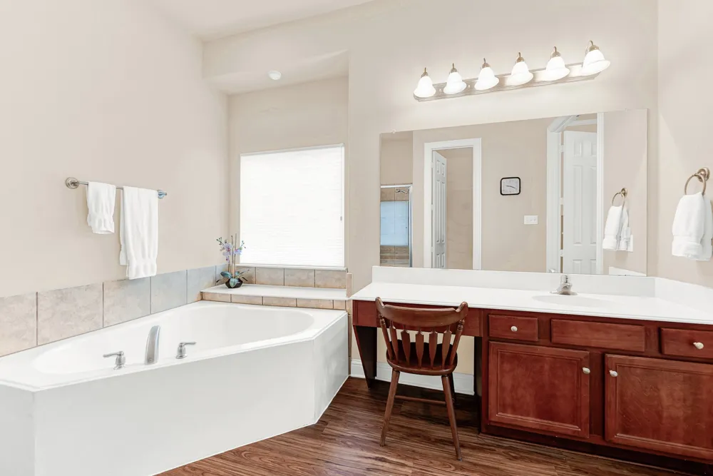 5724 New Castle Drive Richardson, TX 75082